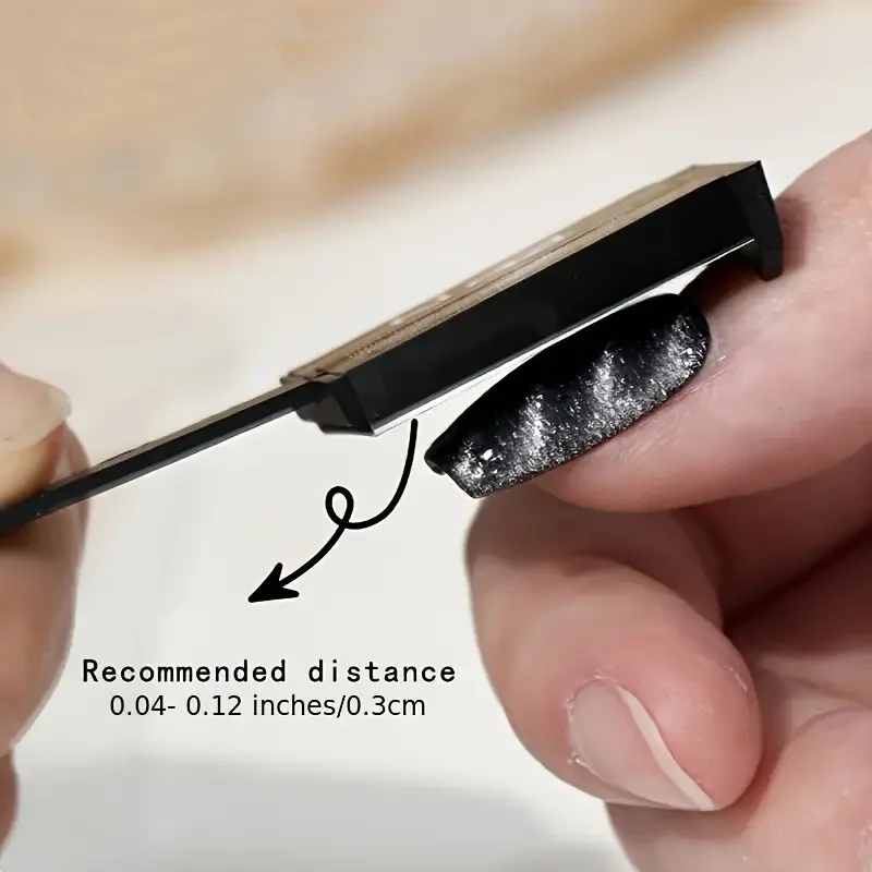 Magnetic Nail Art Tools Nail Art Cat Eye 3D Heart Shaped Magnet Cat Eye Magnet Love Pattern Magic Suitable for DIY Gel Polishing