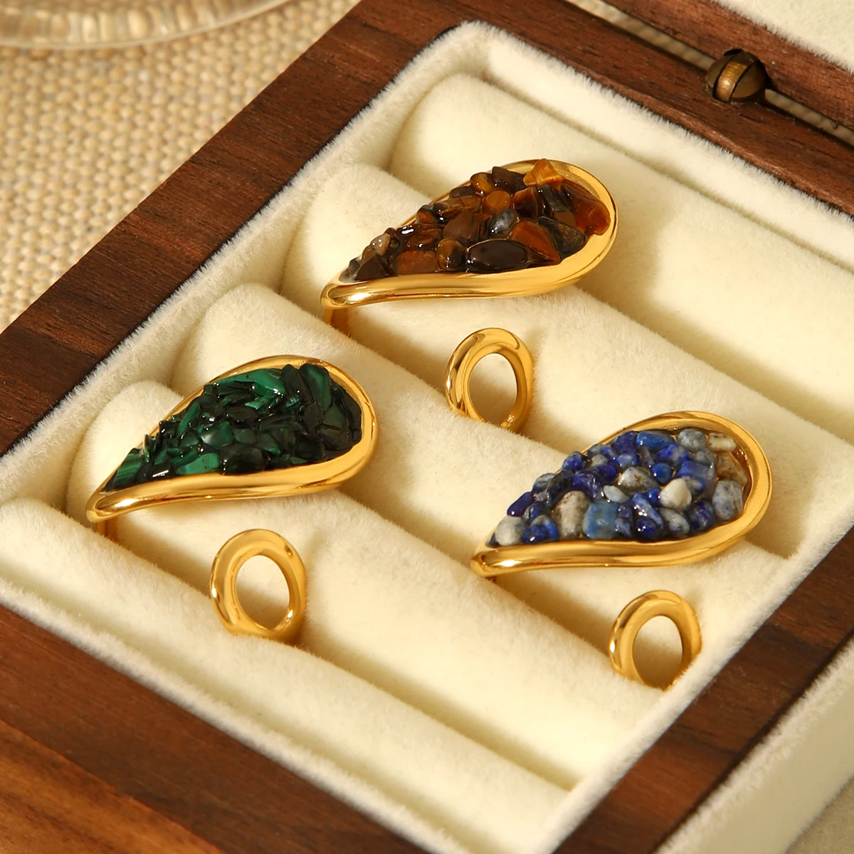Modischer gebrochener Lapislazuli-Ring aus Edelstahl in Tropfenform, exklusives Design, vergoldeter Ring, elegante Fingerornamente