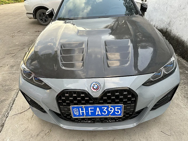 BMW 5シリーズ F10 F11 F18 カーボン製　フロントグリル 　ダブルバー 　3色タイプ　左右セット と互換性がある BMW 5シリーズ F10 F11 F18 2010-2017 カーボン