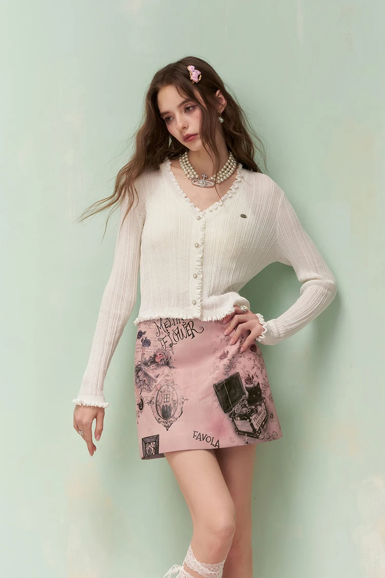 ELFSACK Women's Pink A-Line Mini Skirt, Gothic Cat & Floral Print, High Waist Fit, Ideal for Street Style, Party & Casual Wear