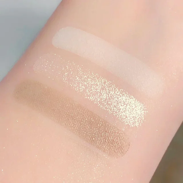 3-Color Bronzer Contouring Palette Image 15