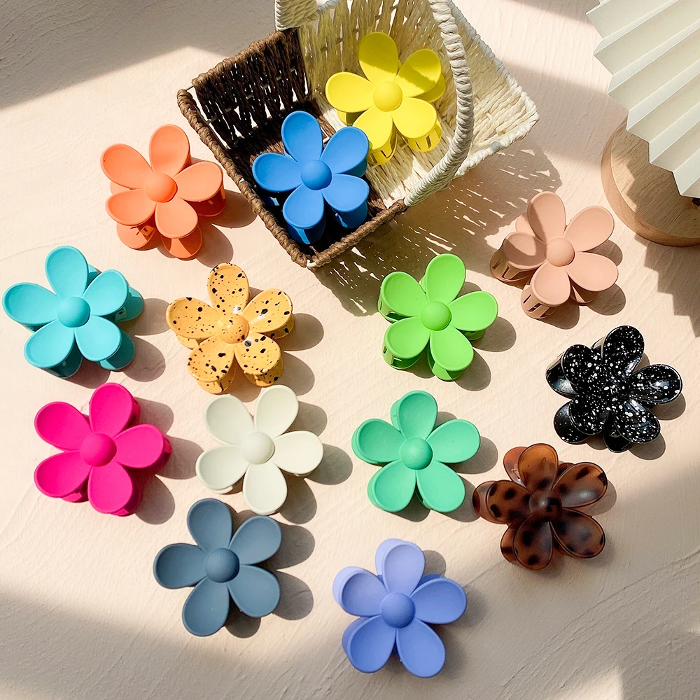 

Korea Flower Shape Hair Claw Clips For Women Girls Barrette Crab Hair Claws Ponytail Hairpins Bath Barrette Headwear Accessories