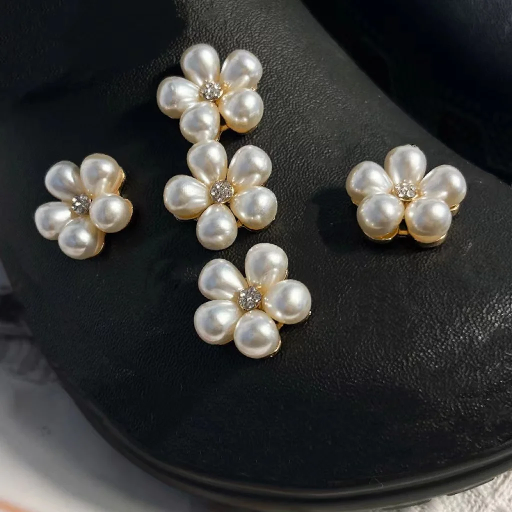 

5 Petals pearl flower ABS Imitation Pearls Decoration for charms hole shoe buckle accessory Give to girls gift are can wholesale
