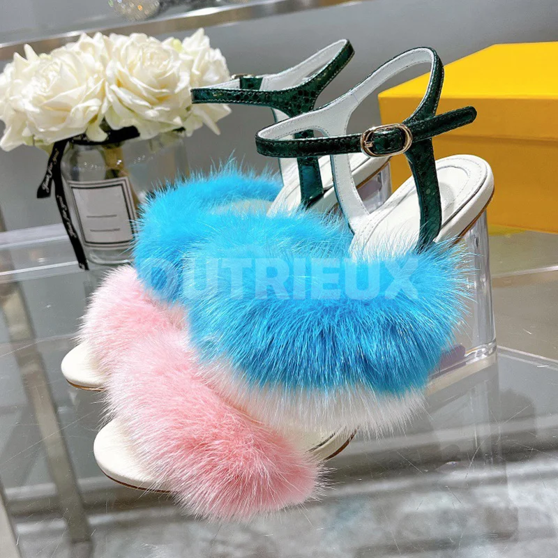 

Summer 2024 New Style Lady Sandal Round Toe Transparent Slope Heel Design Fur Ladies Shoes Noble Luxury Sandals