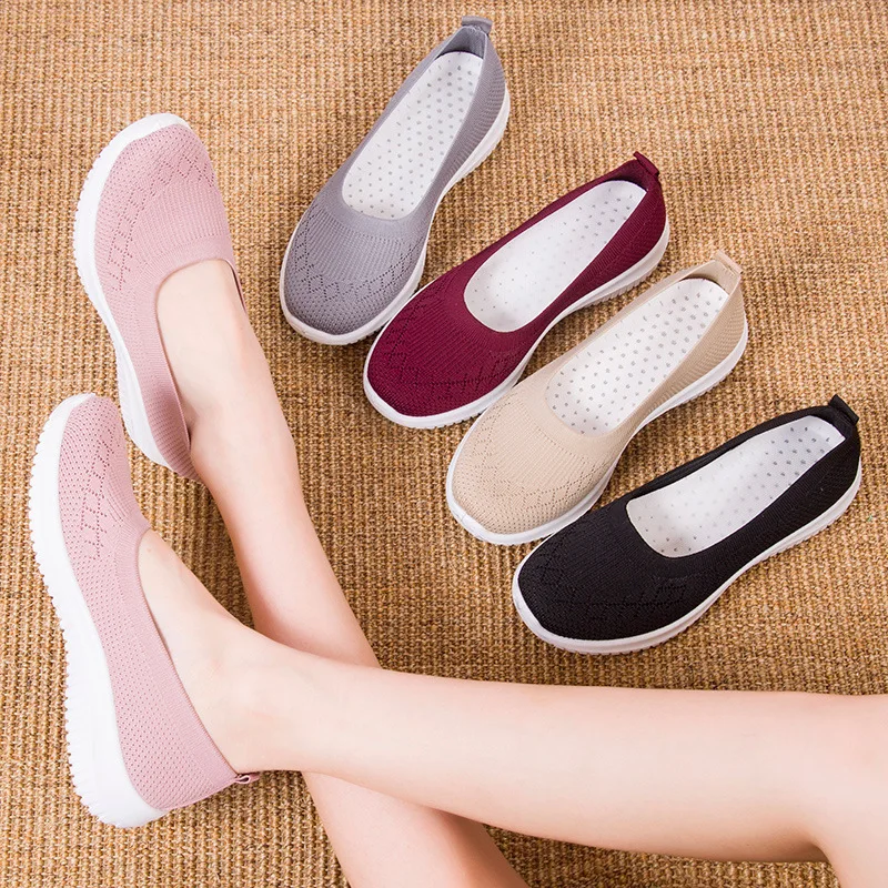 2024 Summer New Women's Flat Knitted Shoes Middle and Elderly Mom Walking Shoes