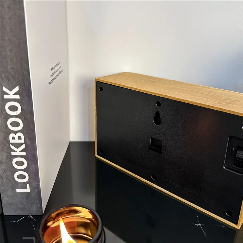 Orologi da Tavolo Estetici Meccanici in Legno, Orologi Eleganti con Pagina Girevole, Orologio Digitale per Arredamento Casa, Orologio da Comodino, Orologio Decorativo per Stanza - immagine 5