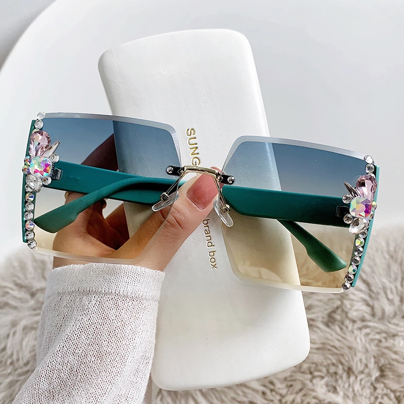 Women's Heart Sunglasses With Diamond Effect For Driving Black_voghion.com