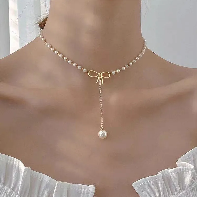 Pretty Pearl Bow Tie Necklace Rhinestone Tassel Pearl Pendant Necklace for Women Delicated Collarbone Chain Minimalist Choker