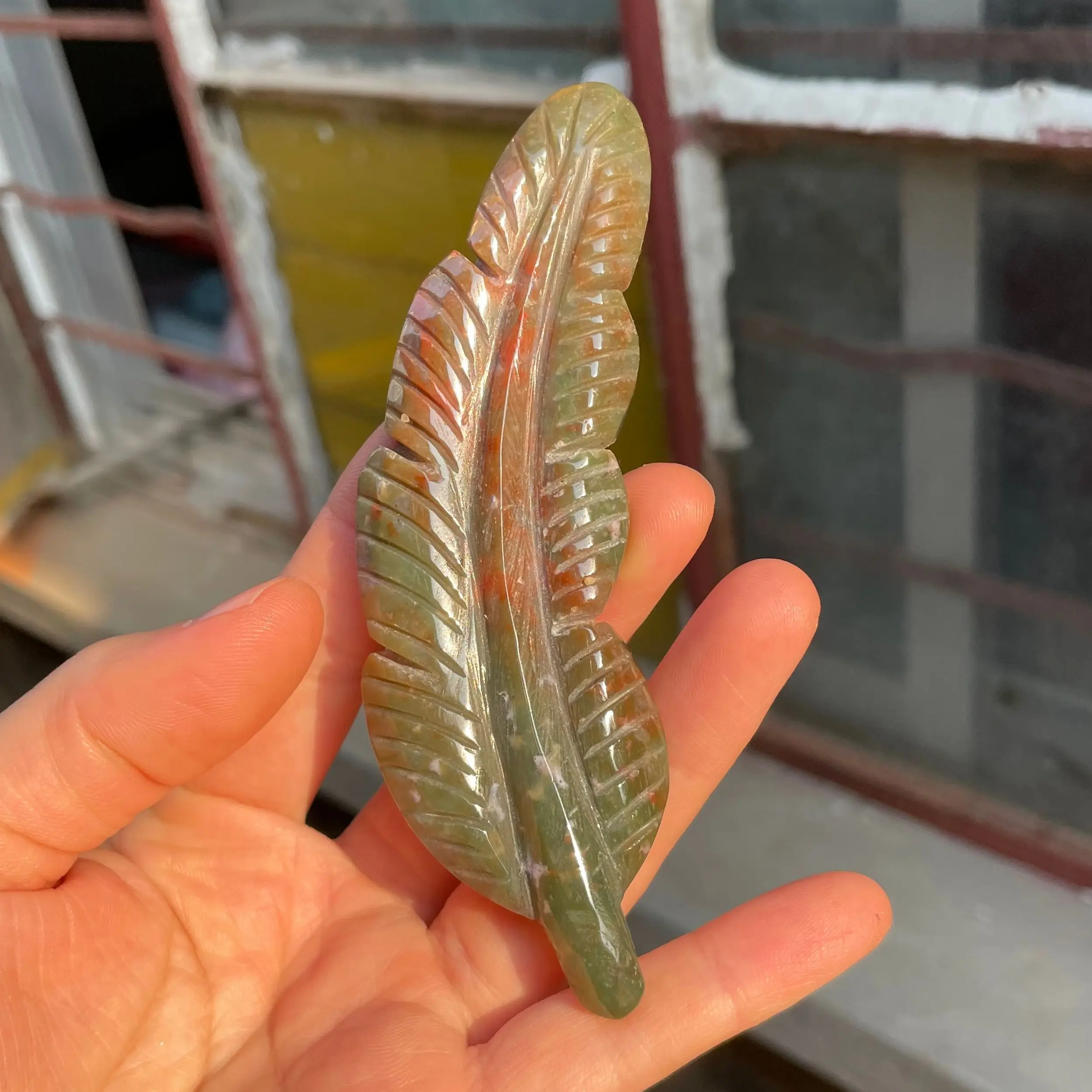 

12CM High quality! Natural Ocean Jasper Crystals Feather Carving Quartz Healing Stone Reiki Crafts Gemstone Gift Ornament 1pcs