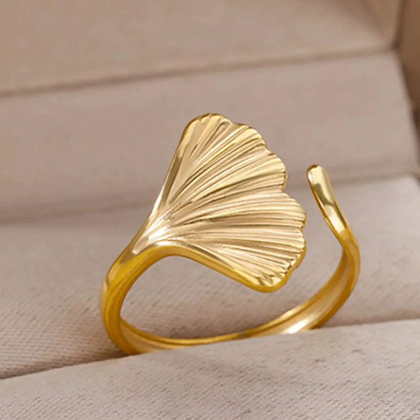 Fashion Ginkgo Leaf Rings Women Gold Stainless Steel Adjustable