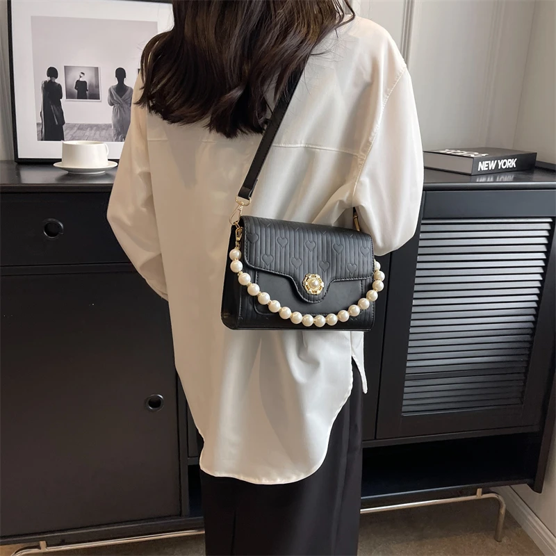 

Hot Fashion New Ladies Solid Color Pearl Chain Small Square Bag Simple Women's PU Leather Flap Single Shoulder Messenger Bags