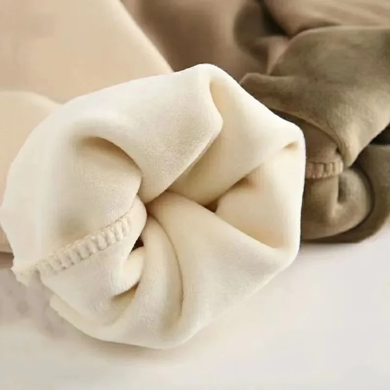 Cotton material of the Heavy Weight Men's Hoodies sold by 100 Spartans