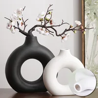 Flat Minimalist Simple Vase Donut Shape Single Flower Pot Home Wedding Decoratio Hollow Ornaments Circle Flower Arrangement Vase 1