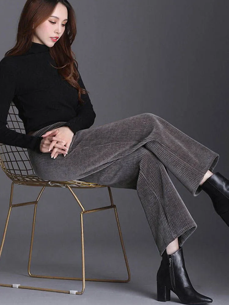 ★韓国の人気★【WOOALONG】★Velour corduroy pant.s★ WOOALONG/ウアロン』Signature jogger pants/ブランドロゴ