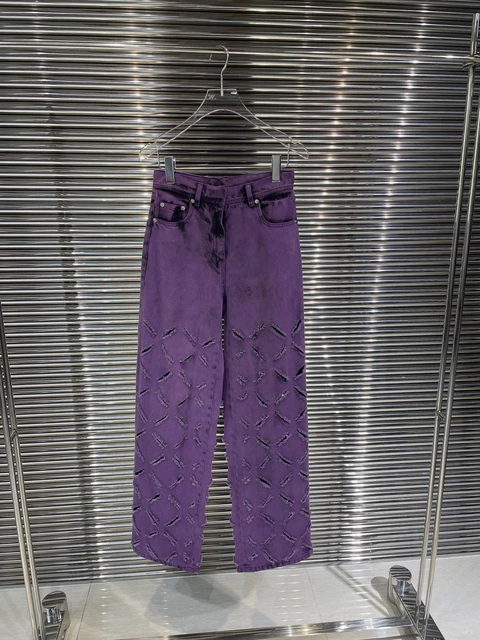 Spring and summer new purple hollowed-out cut jeans, simple and