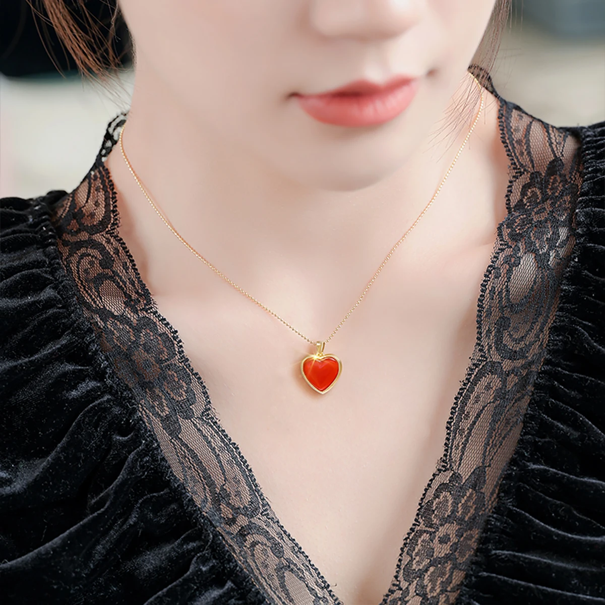Real 18K Gold AU750 Heart Pendant Clavicle Necklace Natural Agate 
