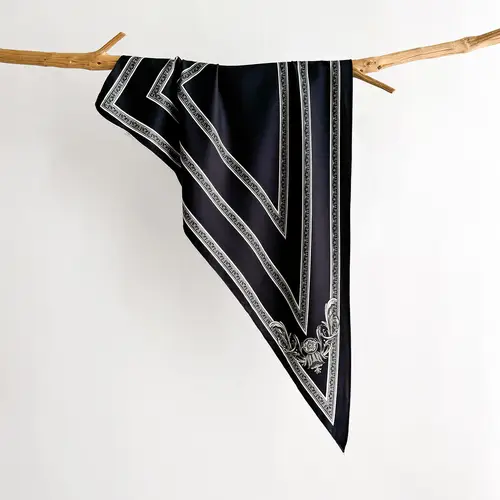 2026 Fashion Triangle Scarf for Women Hair Band Soft Neckerchief Vintage Hijab Stripe Print Headscarf Female Pashmina Bandana - Image 3