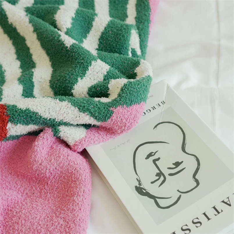 Half Fleece Pink Vase Pattern Sofa Shawl Blanket Nordic Summer Air Conditioning Blanket Office Nap Blanket 5