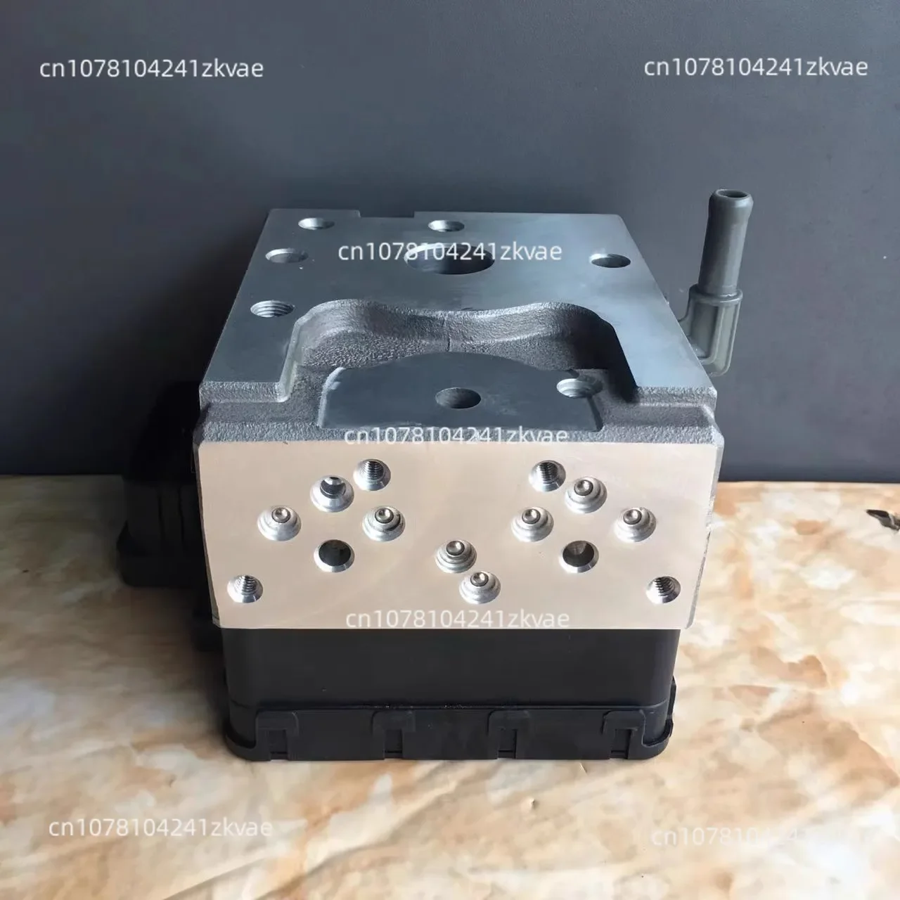 

Suitable for Toyota, Lexus, Highlander, Camry, Renault, and Crown ABS pump assembly
