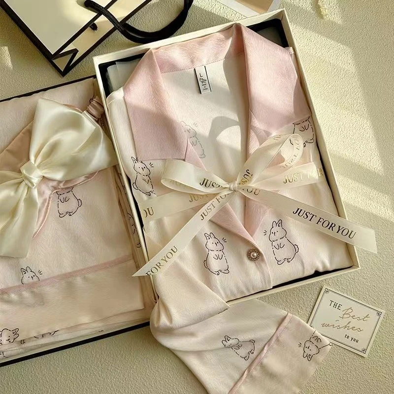 بيجامات نسائية أنيقة مطبوعة بالزهور من نسيج قطني ط...