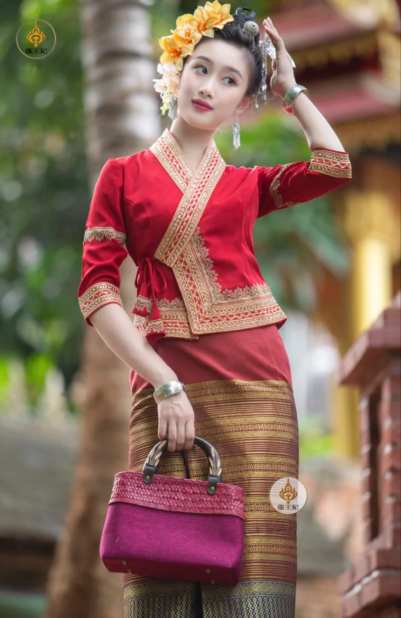thailand ladies dress Handmade Thai Dress: Sabai & Sinh Outfit
