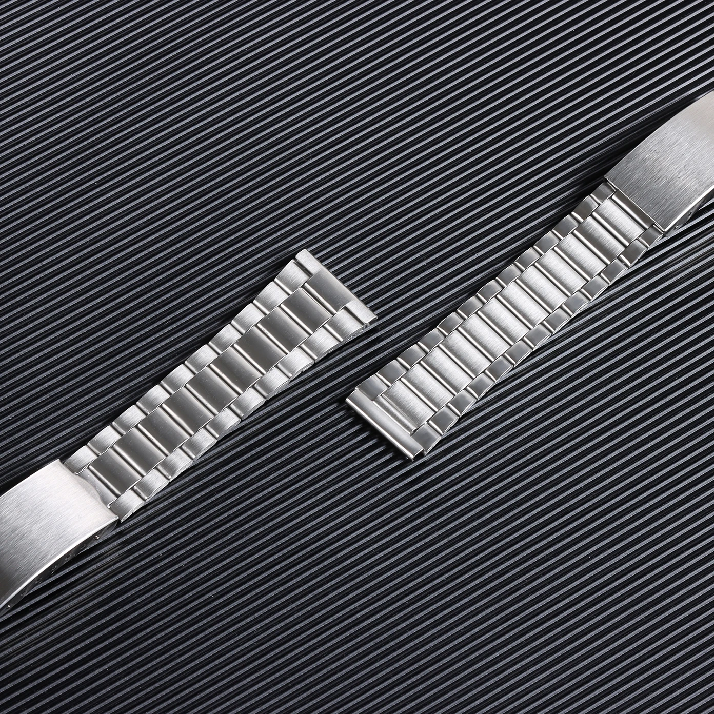 Elegant Silver and Gold Stainless Steel Folding Buckle Watch Band Strap with 3-Bead Design