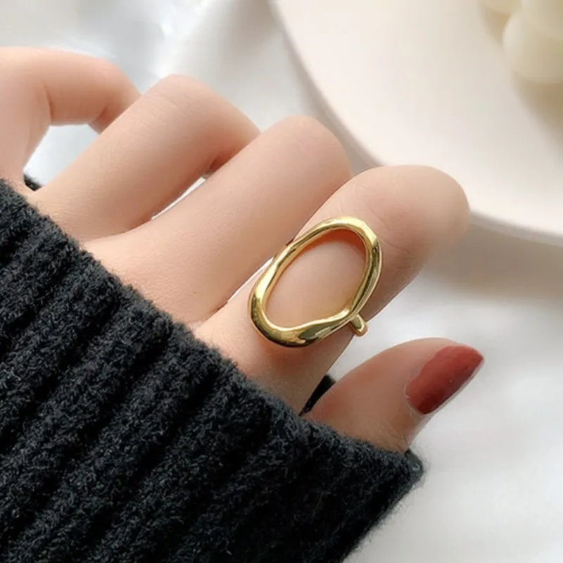 Fashion Silver Color Smooth Irregular Oval Rings for Women Men Simple Geometric Golden Couple Rings Jewelry Accessories