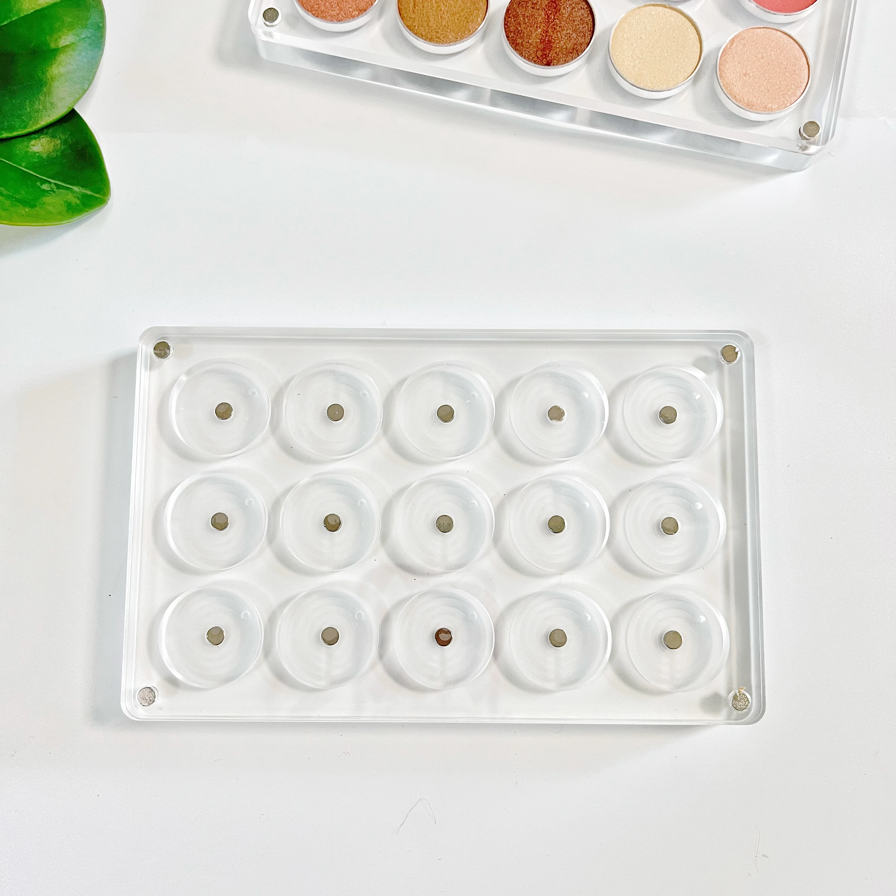 New EMPTY Magnetic Eyeshadow Palette DIY Acrylic Durable All Transparent Elegant Eye Shadow Makeup Palette 26mm*4/9/15holes 3