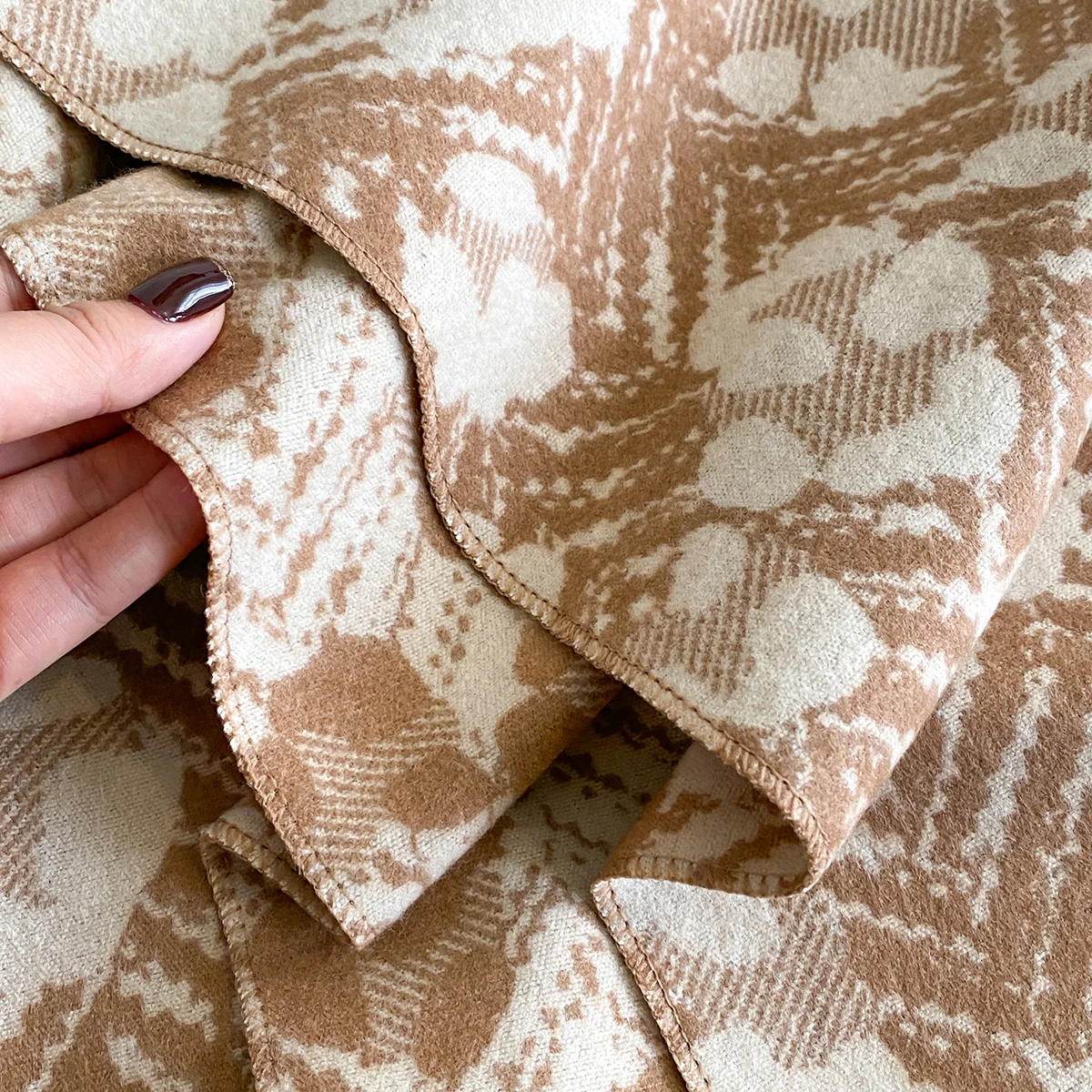 New Luxury Winter Cashmere Retro Leopard Print Scarf Women Warm Pashmina Poncho Scarves Fashion Shawl Thick Foulard Bufanda