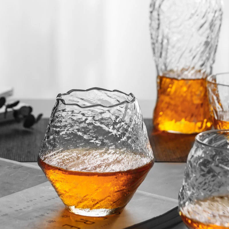 Whiskey Glass Drinking Glasses Set Japanese Style Wine Glass Snowflakes Falling Whiskey Tumbler Hammer Pattern Whisky Cup XO Brandy Drinking Glasses Water Glass