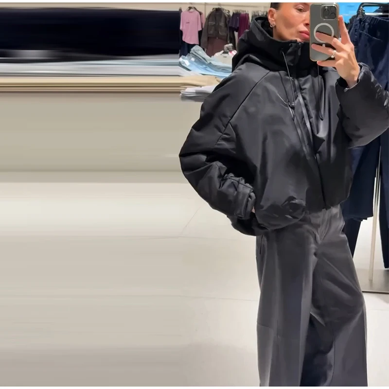 Schwarze abgeschnittene Pufferjacke für Damen, Rollkragenpullover, volle Ärmel, Kapuze, Kordelzug-Detail, lockerer Mantel, 2025, volle Winter-Dame, lässige Oberbekleidung – Detail 18