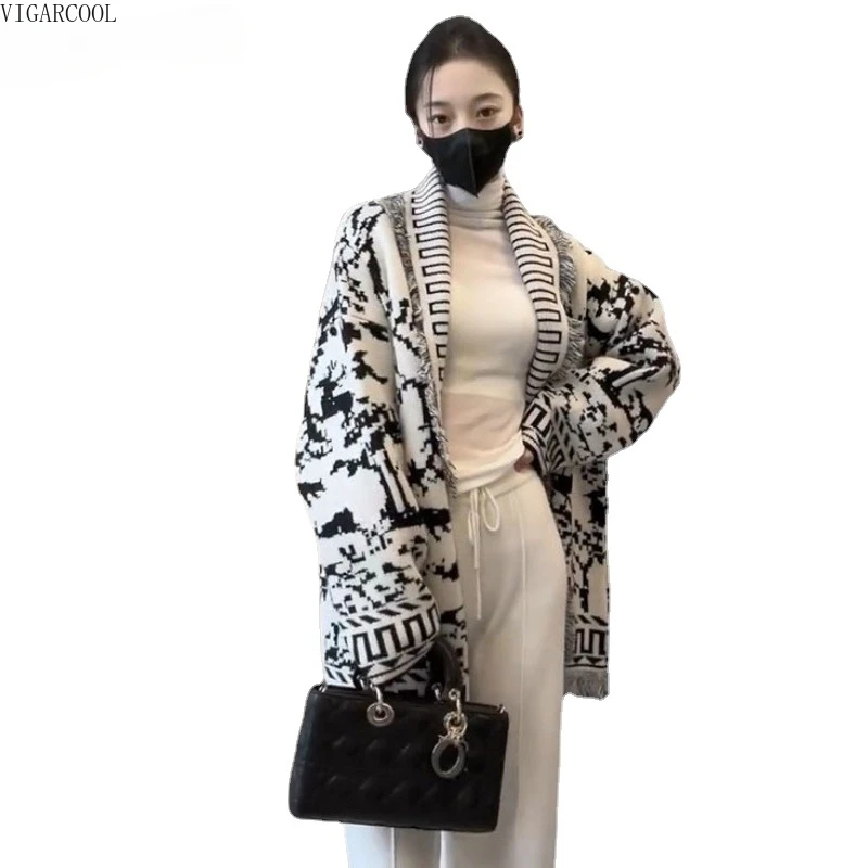

Celebrity Style Outerwear for Women's Spring New Popular 2023 Knitted Cardigan Design Sense Niche Tassel Shawl Top Trend Female