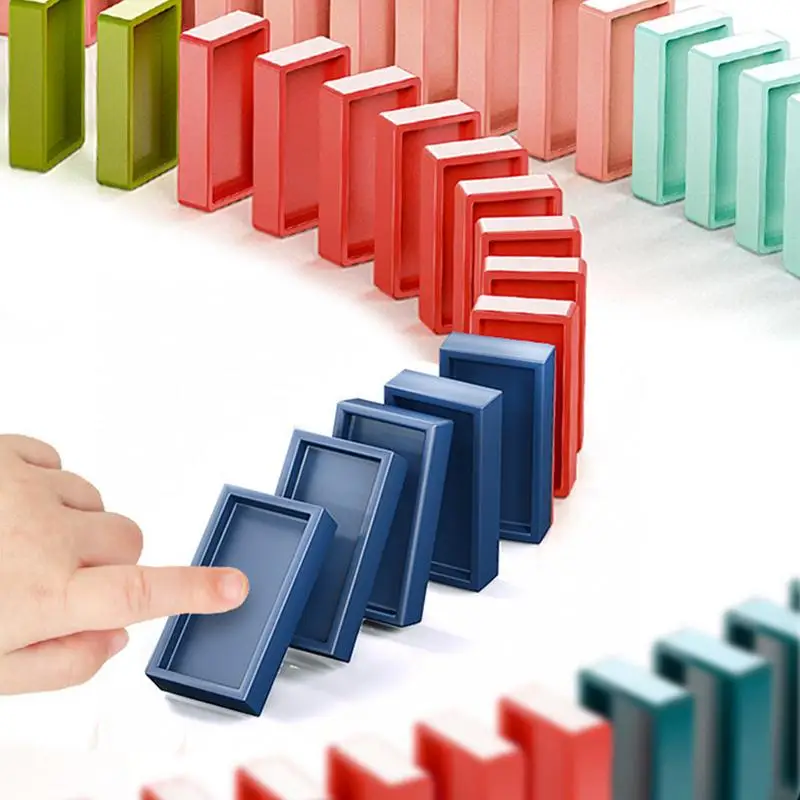 Рисунок 2 - Набор детских игрушечных машинок