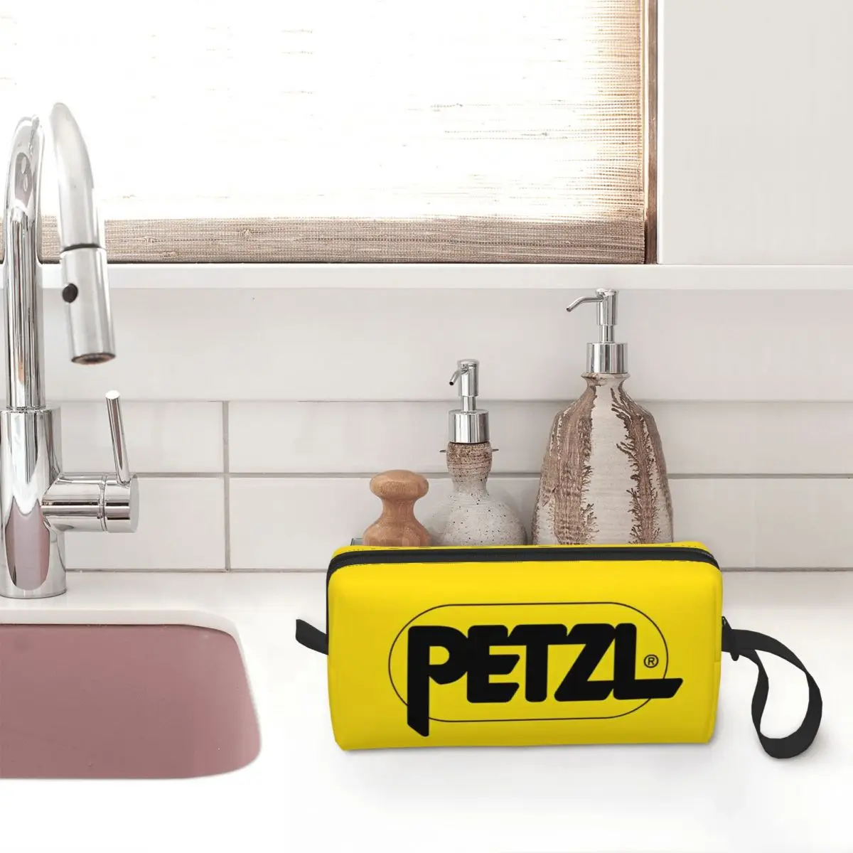 Sport Petzls Makeup Bags French Men Cosmetic Bag Fashion Waterproof Makeup Organizer Case 2
