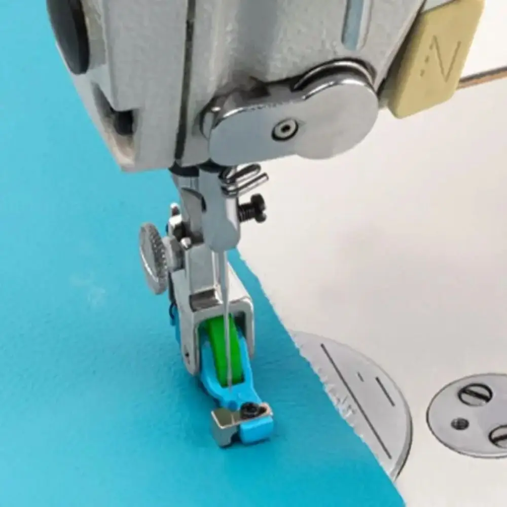 Plastic Wheel Zipper Guide Roller Presser Foot for Industrial Sewing