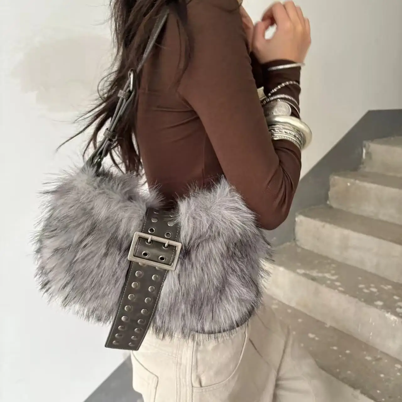 New HOT Women Faux Fur Bags Classics Lady Tote Bag Plush Shoulder Bags Fashion Imitation Raccoon Fur Handbag Bag Evening Bag