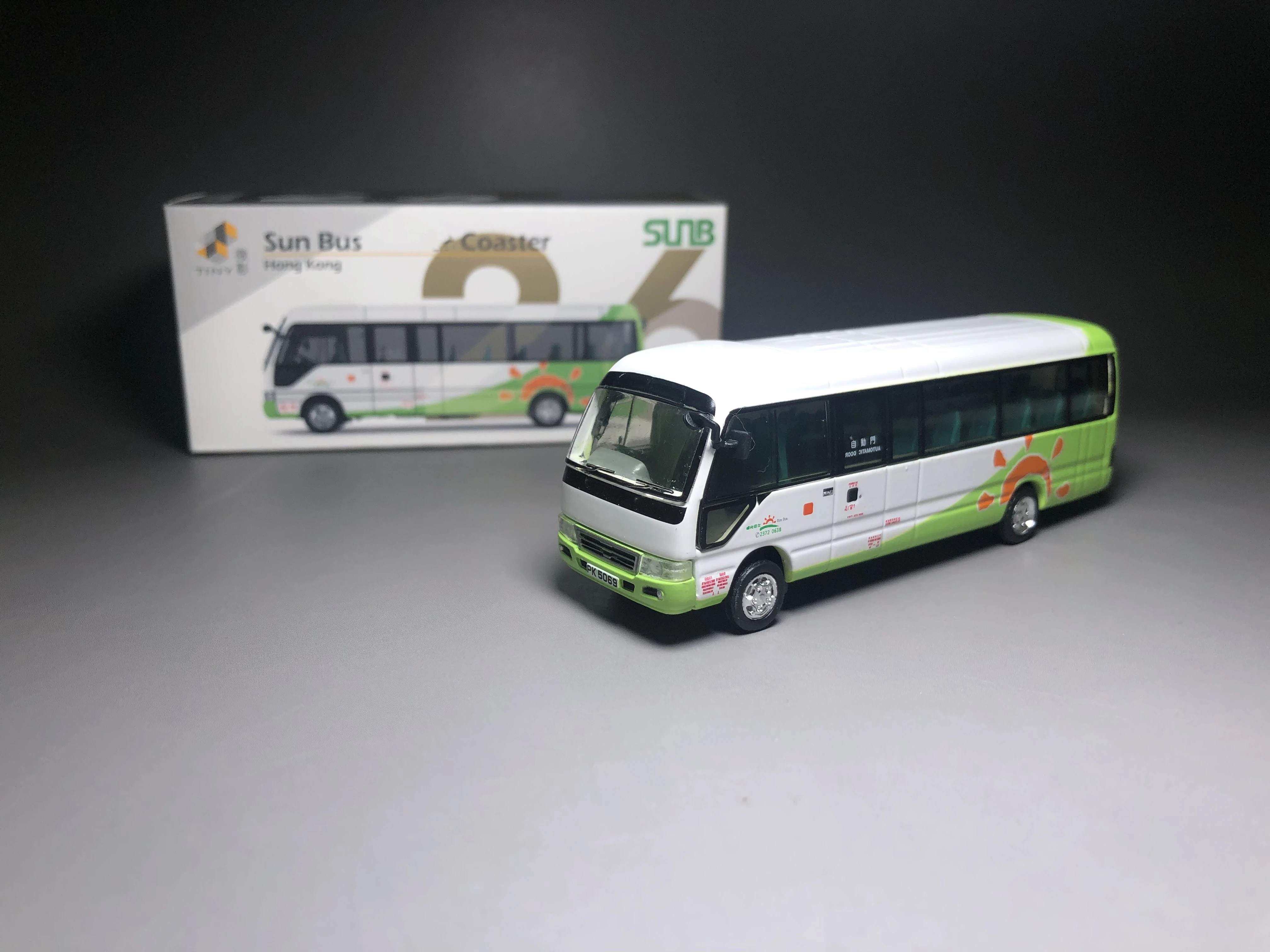 

Крошечный 1/76 KMB26 B59 Sunshine автобус 19 сиденья микроавтобус литые модели автомобилей Коллекция ограниченный выпуск игрушечный автомобиль