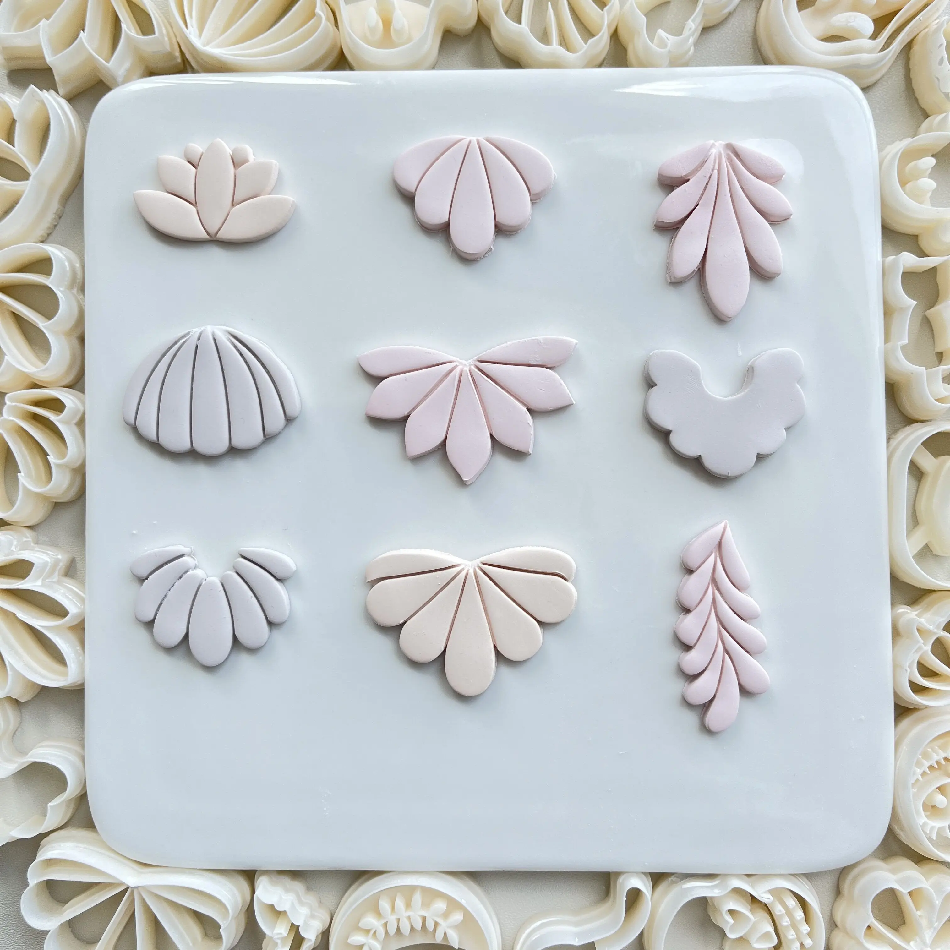 

Soft Pottery Earrings Polymer Clay Mold Irregular Geometric Shape/Lotus Flower Clay Cutter DIY Jewelry Pendant Pottery Tools