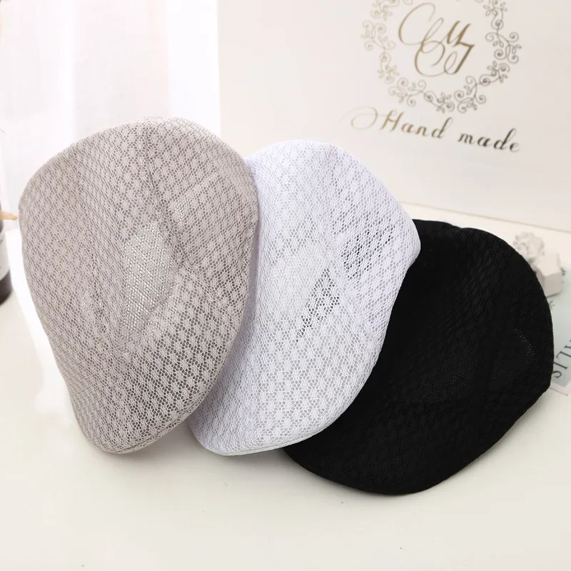 Summer Breathable Berets Men Soft Cotton and linen Hat Windproof Street Beret Hat Retro England Hats Peaked Painter Caps