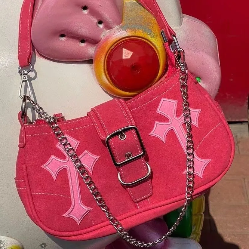 Pink heart shaped bag – Everything Pink