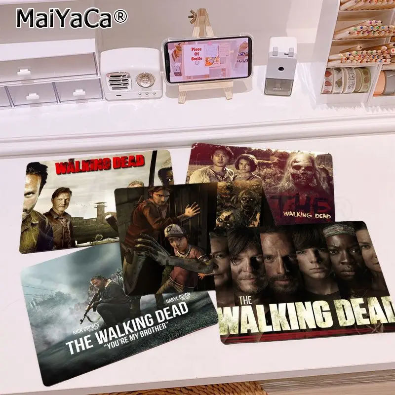 The Walking Dead Mousepad 25X29Cm Tappetino Da Tavolo Piccolo Tappetino Per Mouse Per Studenti Tappetino Per Tastiera Per Computer Giochi Pad Scrivani