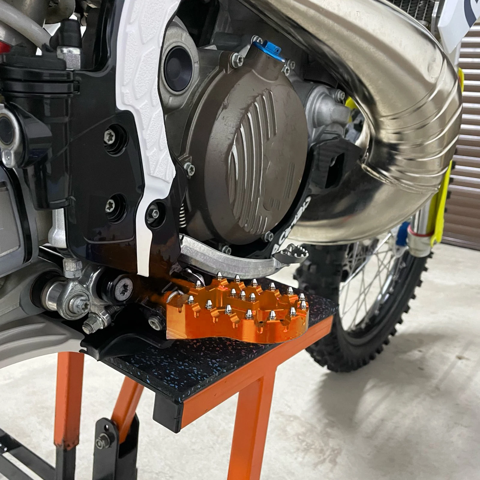 Motorcycle Footrests 57mm for KTM
