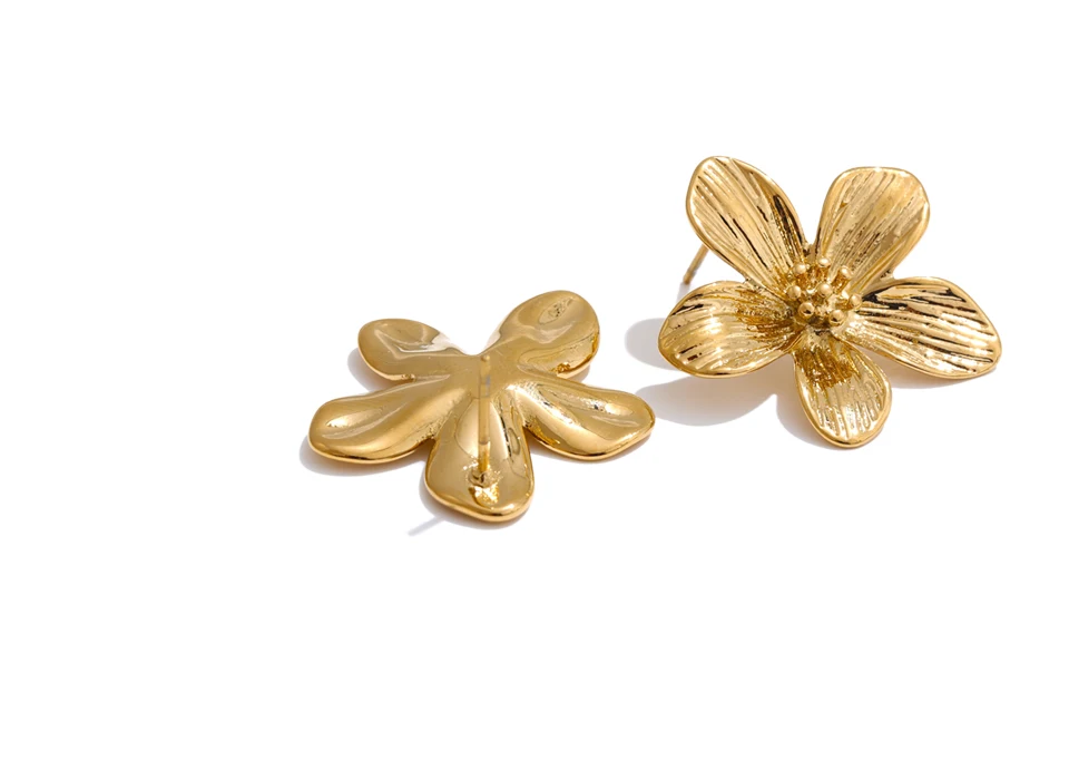 PoisedMe stainless steel flower stud earring – morning light