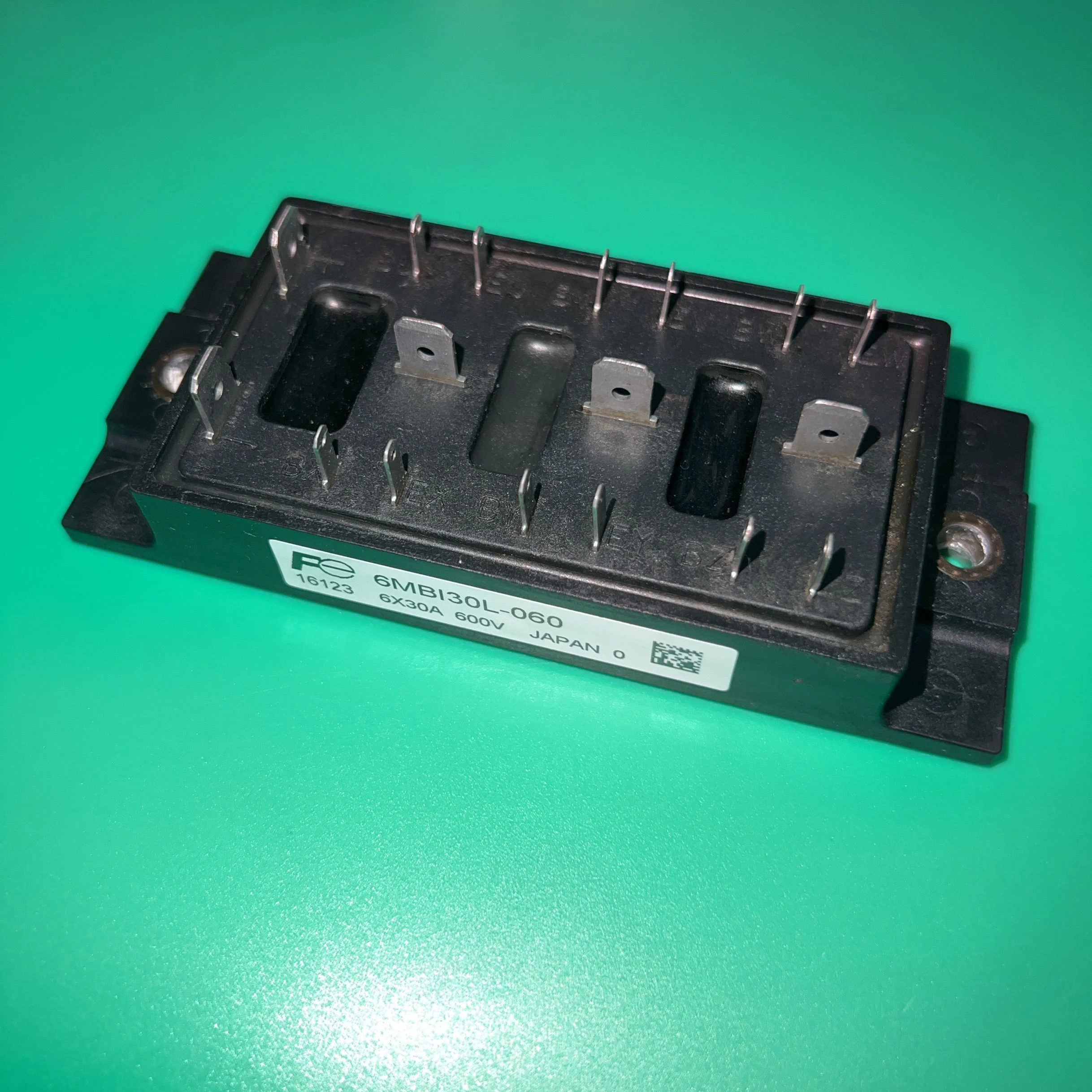 

6MBI30L-060 MODULE 6x30A 600V 6MBI30 L-060 IGBT 6MBI30L060 6MBI 30L-060 6 MBI30L-060 6MB130L-060 6MBI30-L060 6MBI-30L-060