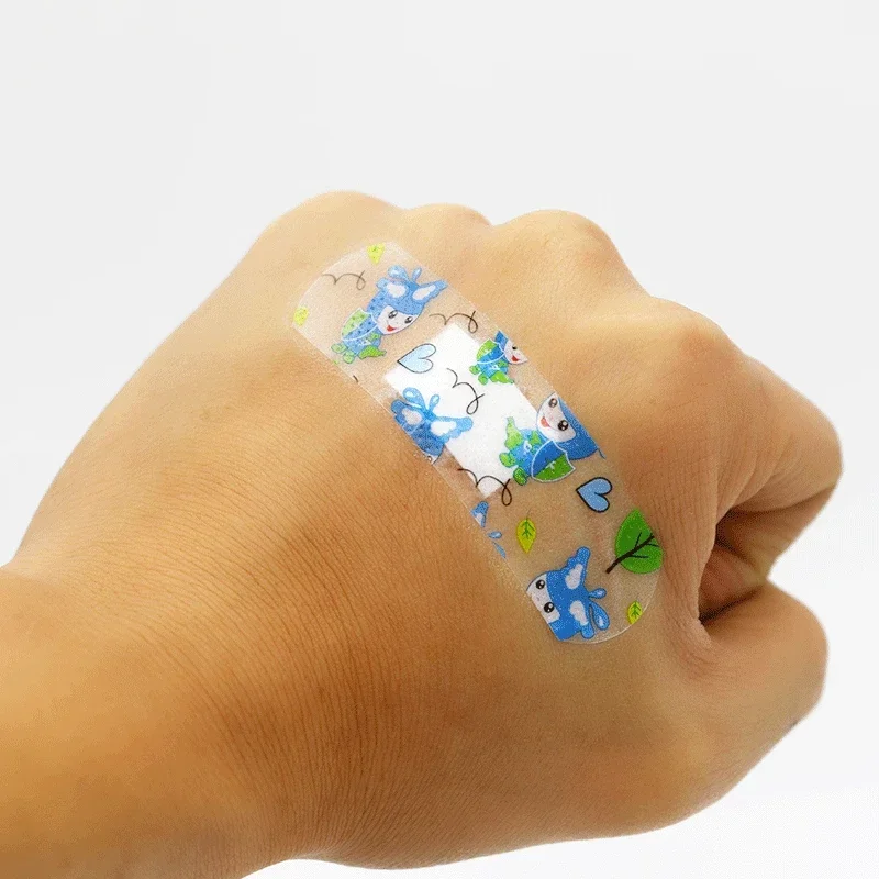 100pcs/lot Cartoon Patterned Curitas Adhesive Bandages Plaster Curved Patch Wound Strips Dressing Band Aid for Children Utensils 5