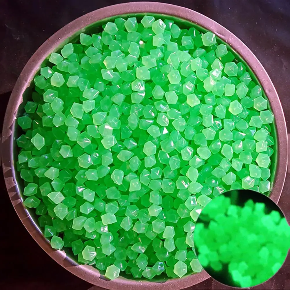 200Pcs Luminous Pebble Wear Resistant Lightweight Glow in Dark Rhombus Aquarium Stone glow stones decorative stones