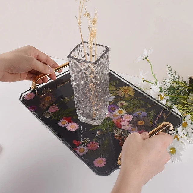 Pressed Floral Resin Tray DIY - Pop of Gold