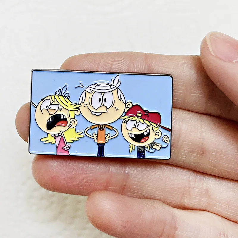 

Loud XX House Anime Lapel Pins Backpack Jeans Enamel Brooch Pin Women Fashion Jewelry Gifts Comic Movies Cartoon Badges