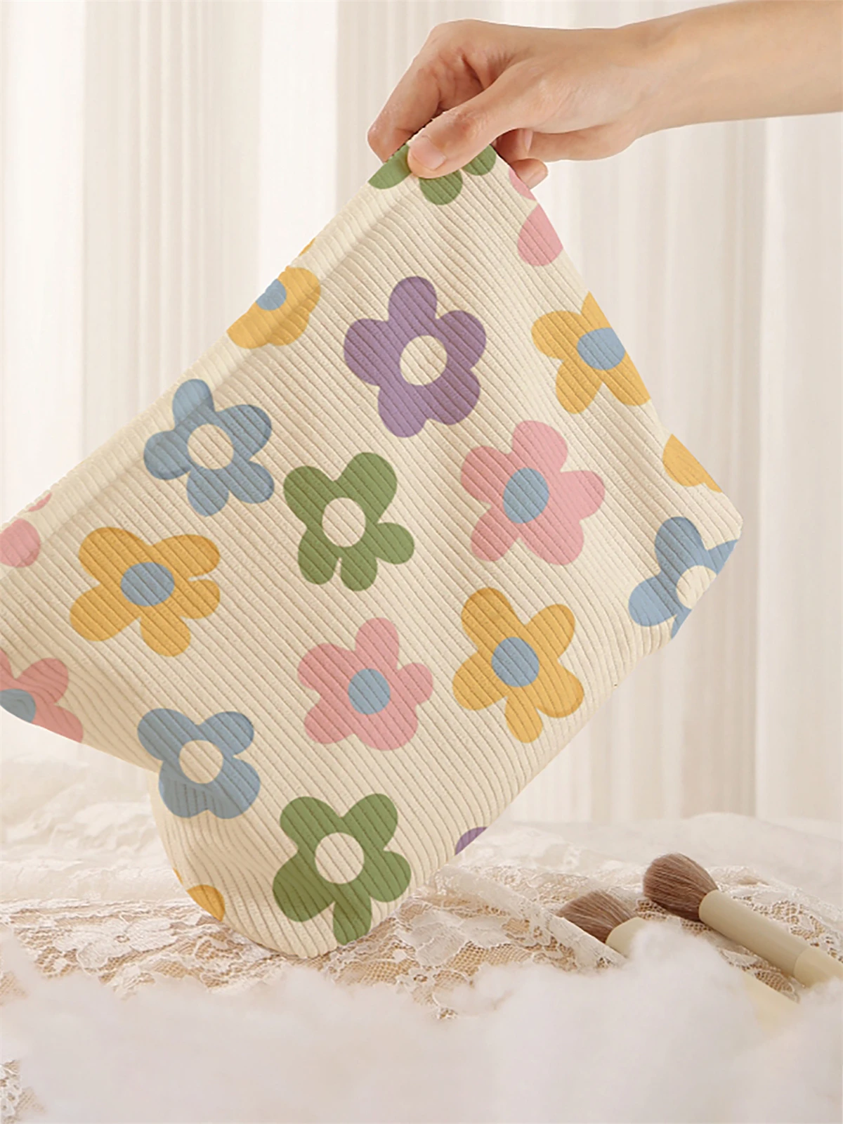 1 floral patterned corduroy makeup bag, lightweight zipper makeup storage box, multifunctional bag with lining