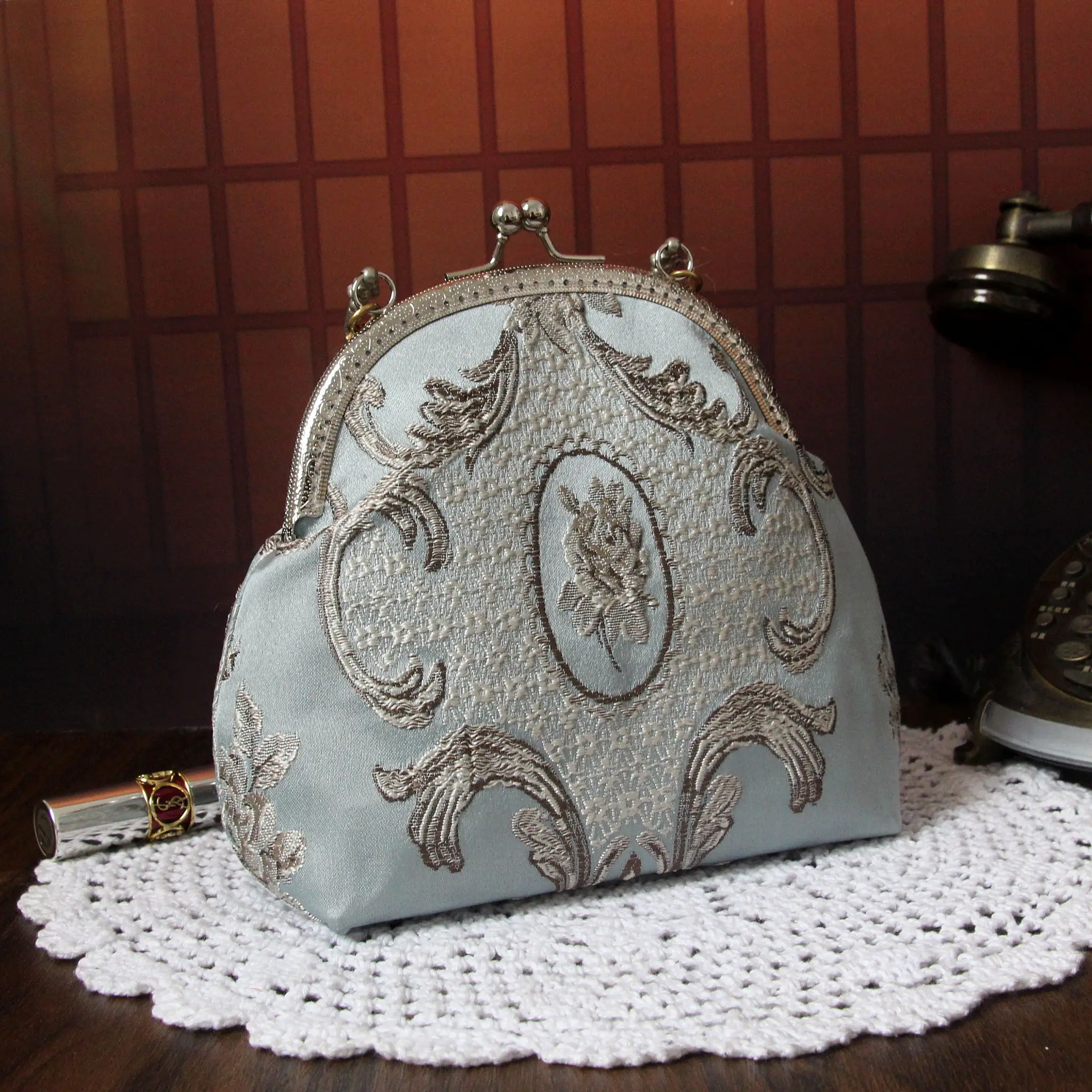 Women handbags Vintage Metal Shell Bag Palace Bags Fringe Tassel Fashion 120CM Chain
